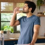 Pani Peene Ka Sahi Samay Kya Hai during a healthy morning water drinking routine